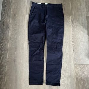 H&M Brand New with Tags Skinny Fit Dark Blue Khakis - size 28x30